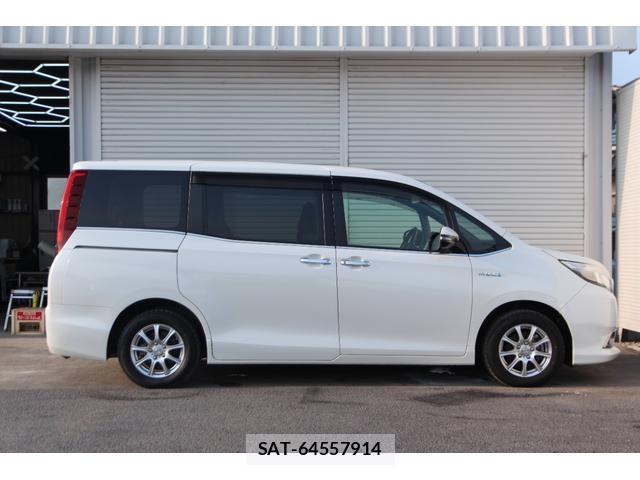 Toyota ESQUIRE 2017-06 8342064-3