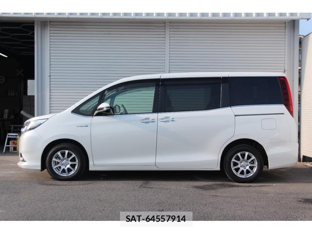 Toyota ESQUIRE 2017-06 8342064-4