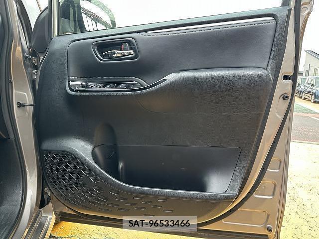 Toyota ESQUIRE 2018-10 8343861-15