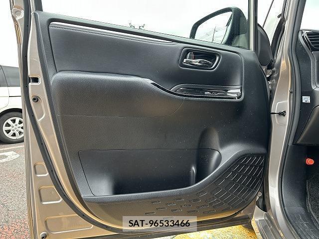 Toyota ESQUIRE 2018-10 8343861-8