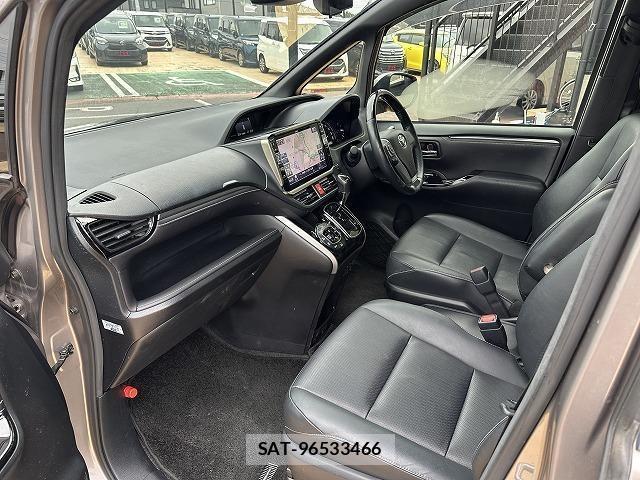 Toyota ESQUIRE 2018-10 8343861-9