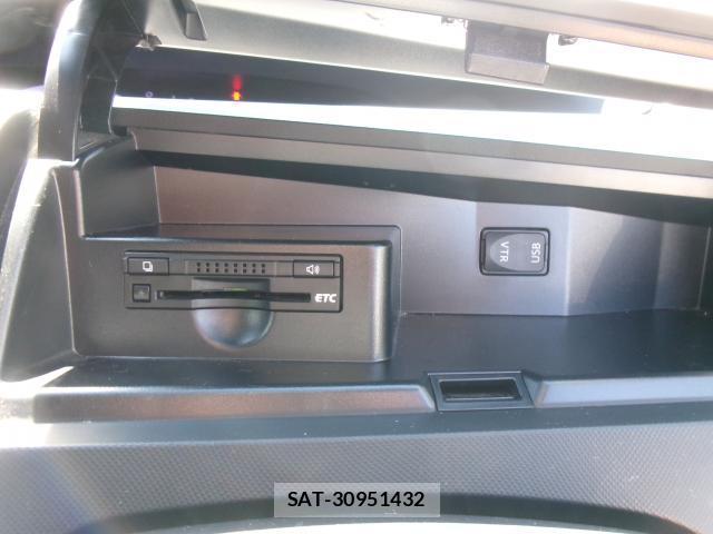Toyota ESTIMA 2014-09 8342068-9