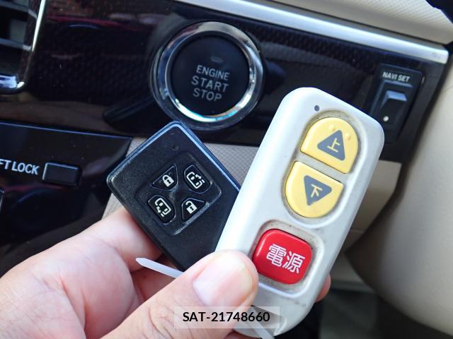Toyota ESTIMA 2013-07 8342233-19