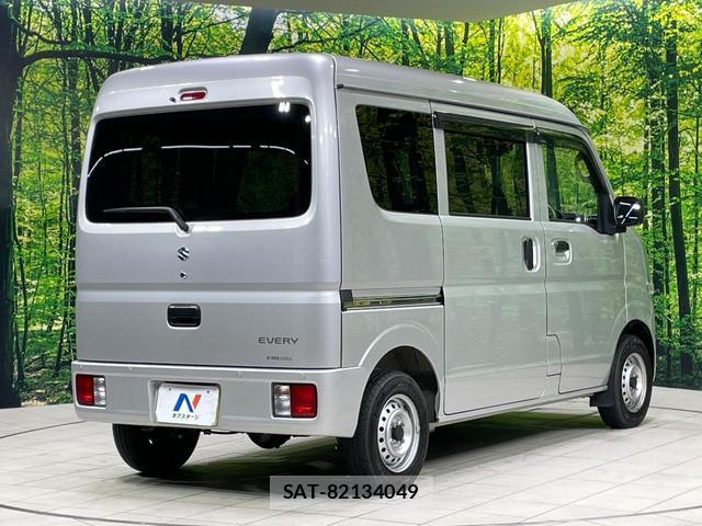 Suzuki EVERY 2023-11 8343615-16