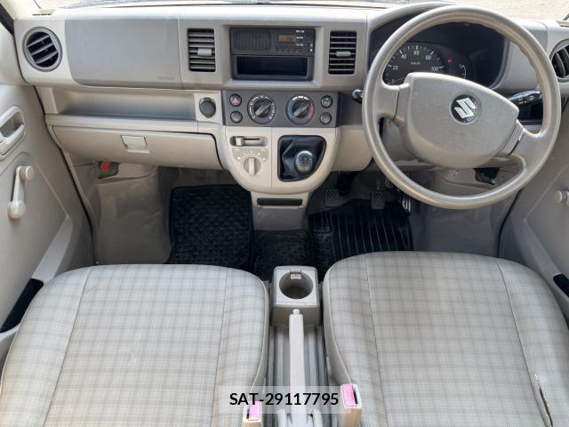 Suzuki EVERY 2014-02 8343653-12