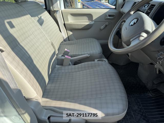 Suzuki EVERY 2014-02 8343653-13