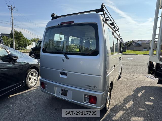 Suzuki EVERY 2014-02 8343653-7