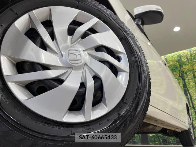 Honda FIT 2015-11 8344278-12
