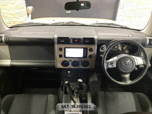 Toyota FJ CRUISER 2017-05 8342340-1