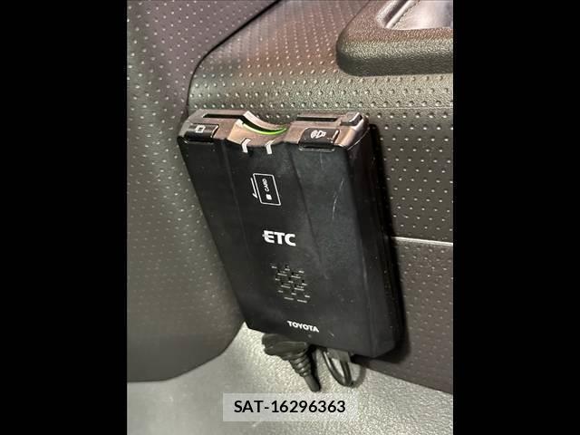 Toyota FJ CRUISER 2017-05 8342340-9