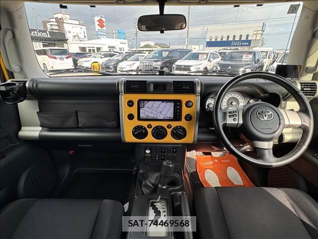Toyota FJ CRUISER 2015-06 8343140-1