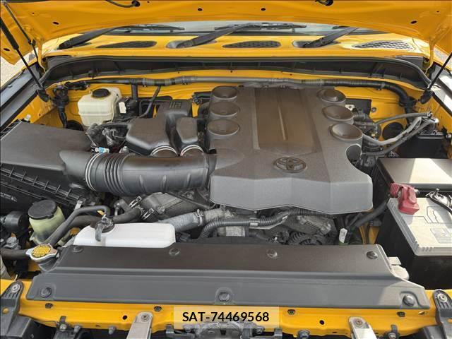 Toyota FJ CRUISER 2015-06 8343140-13