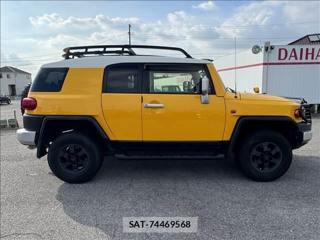Toyota FJ CRUISER 2015-06 8343140-17