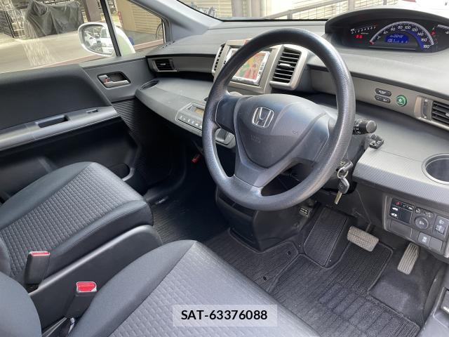 Honda FREED SPIKE 2012-02 8342365-2