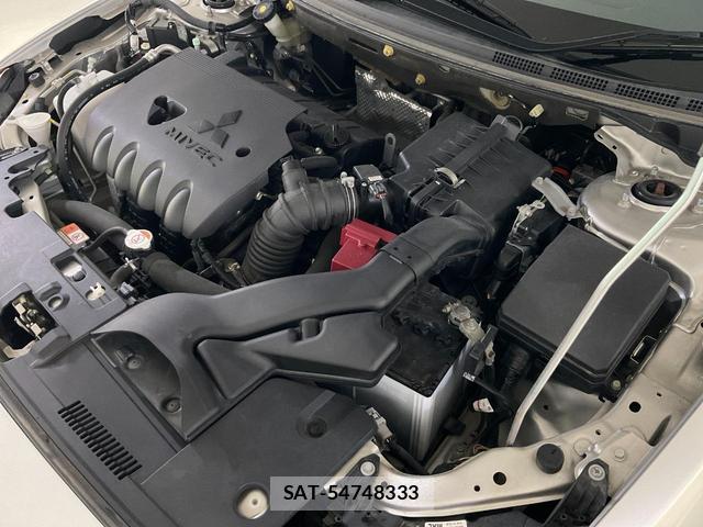 Mitsubishi GALANT FORTIS 2014-03 8344152-16
