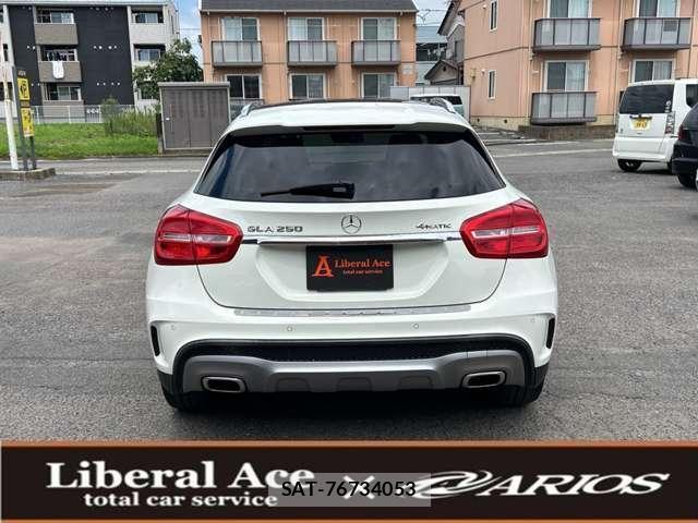 Mercedes Benz GLA-CLASS 2014-06 8342266-2