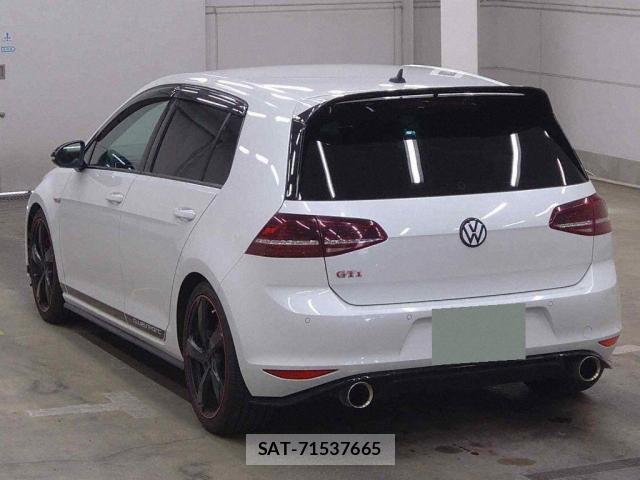 VolksWagen GOLF GTI 2016-09 8343818-1