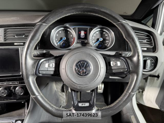 VolksWagen GOLF R 2016-07 8343130-6