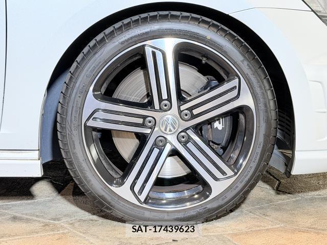 VolksWagen GOLF R 2016-07 8343130-8