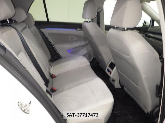 VolksWagen GOLF 2021-05 8342969-5