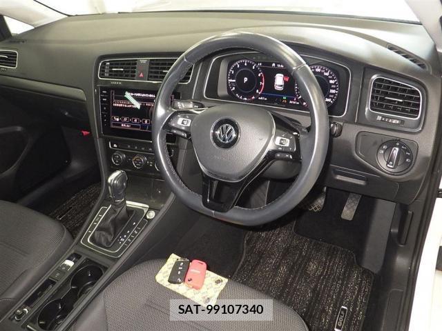 VolksWagen GOLF 2019-08 8342971-2