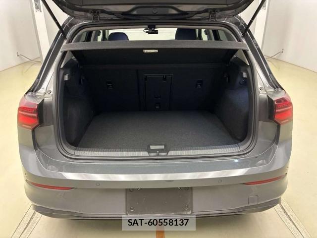VolksWagen GOLF 2023-05 8342993-3