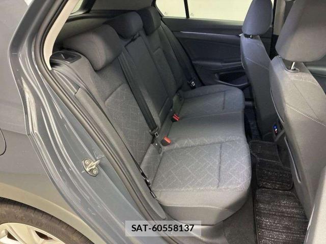 VolksWagen GOLF 2023-05 8342993-5