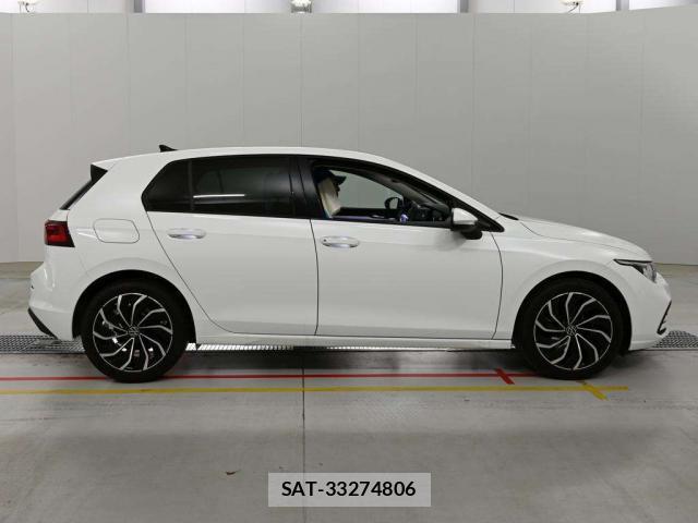 VolksWagen GOLF 2023-08 8343813-9