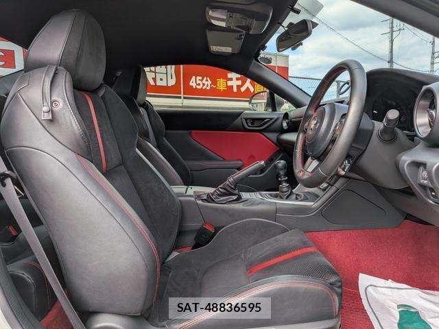 Toyota GR86 2023-04 8343246-12
