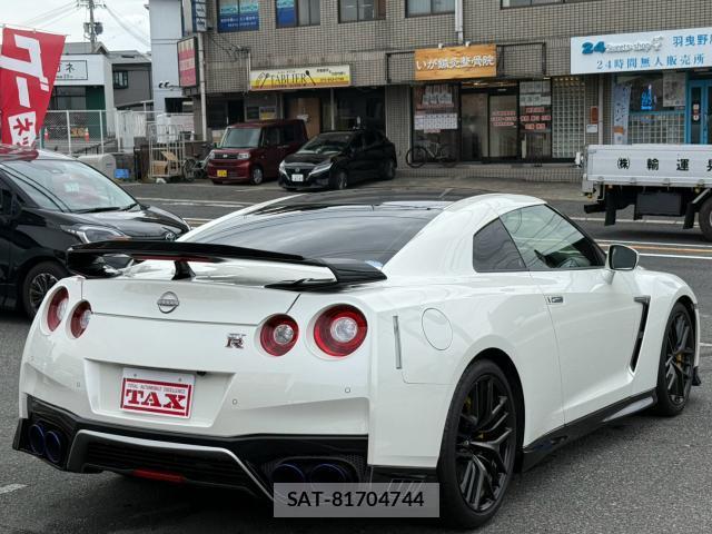 Nissan GT-R 2017-05 8343972-1