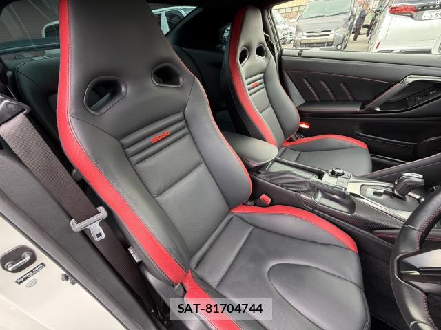 Nissan GT-R 2017-05 8343972-15