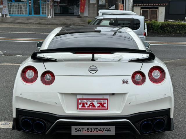 Nissan GT-R 2017-05 8343972-18