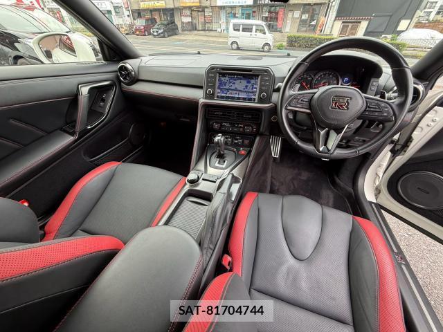 Nissan GT-R 2017-05 8343972-2