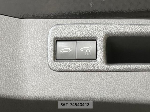 Toyota HARRIER HYBRID 2023-06 8342719-5