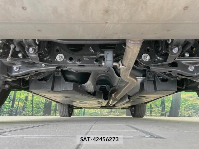 Toyota HARRIER 2024-04 8342517-18