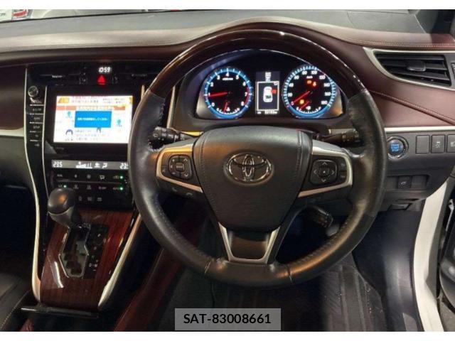 Toyota HARRIER 2017-06 8342670-2