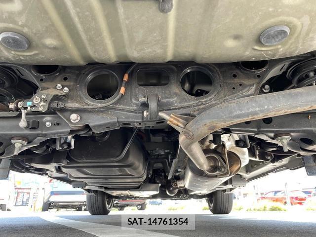 Toyota HARRIER 2018-05 8342721-18