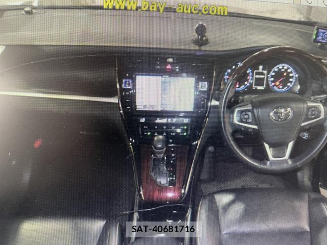Toyota HARRIER 2017-04 8343567-1