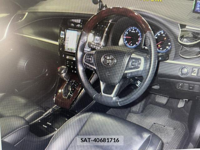Toyota HARRIER 2017-04 8343567-2