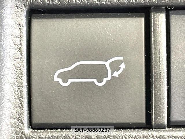 Toyota HARRIER 2020-12 8343864-6