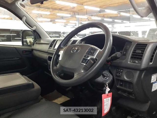 Toyota HIACE VAN 2021-07 8342803-3
