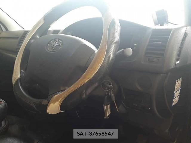 Toyota HIACE VAN 2015-11 8342804-3