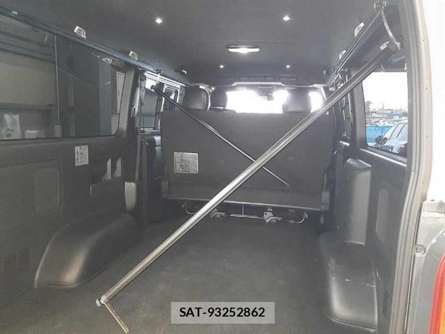 Toyota HIACE VAN 2021-01 8342807-2