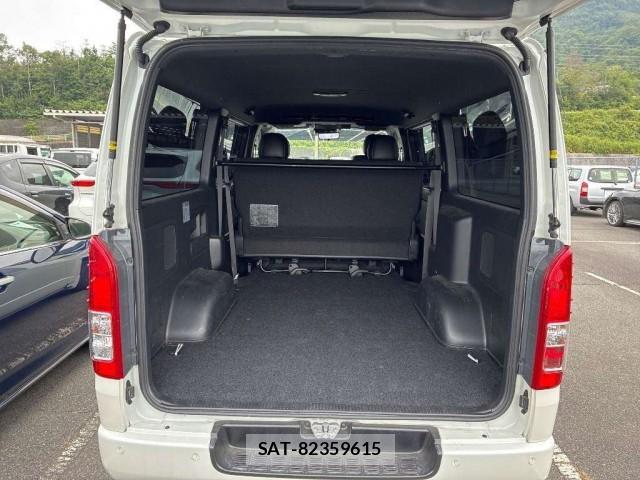 Toyota HIACE VAN 2023-11 8342814-2