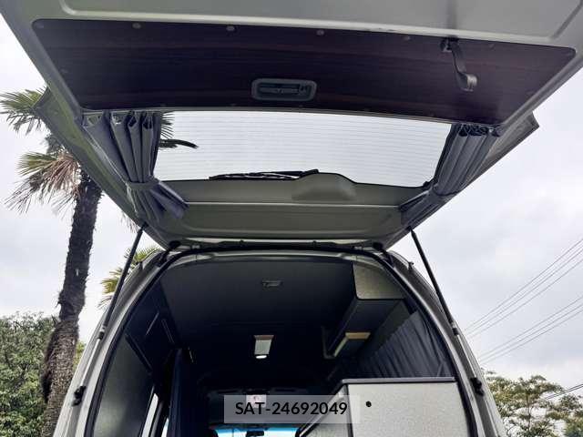 Toyota HIACE VAN 2006-07 8342897-17