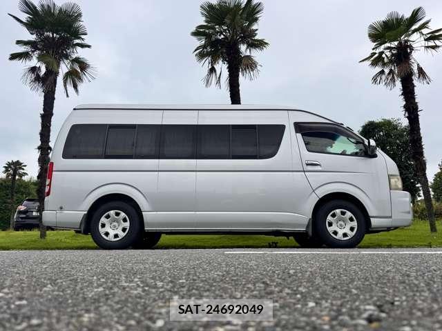 Toyota HIACE VAN 2006-07 8342897-19