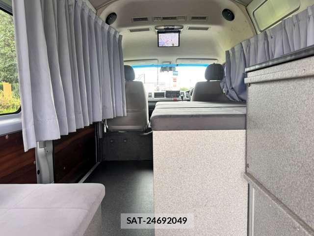 Toyota HIACE VAN 2006-07 8342897-4