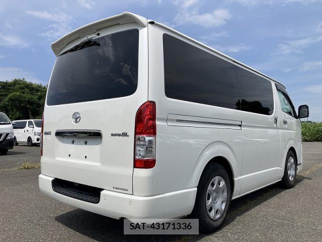 Toyota HIACE VAN 2022-08 8343223-1