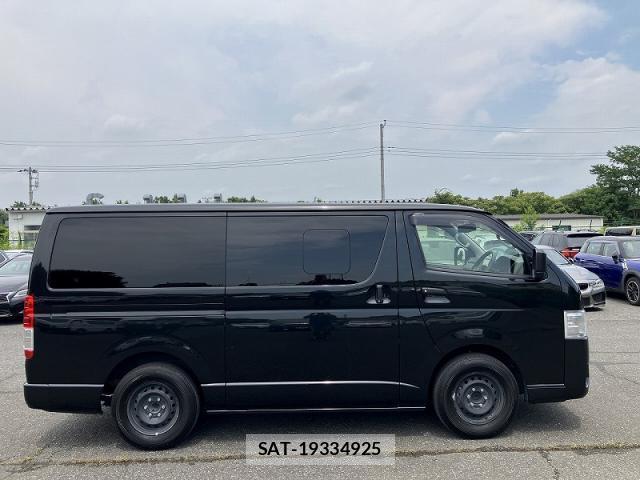 Toyota HIACE VAN 2023-10 8343228-2