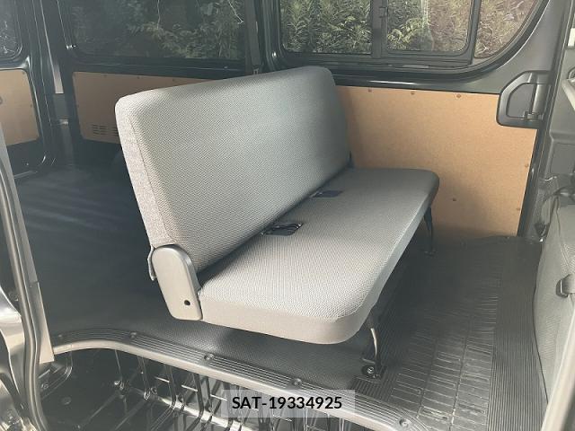 Toyota HIACE VAN 2023-10 8343228-5